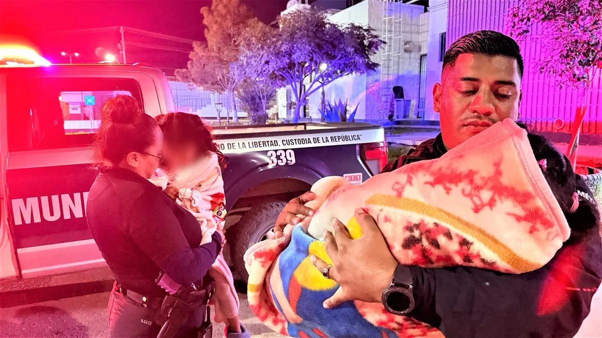 Rescatan a dos niñas abandonadas en casa de la colonia Revolución Mexicana
