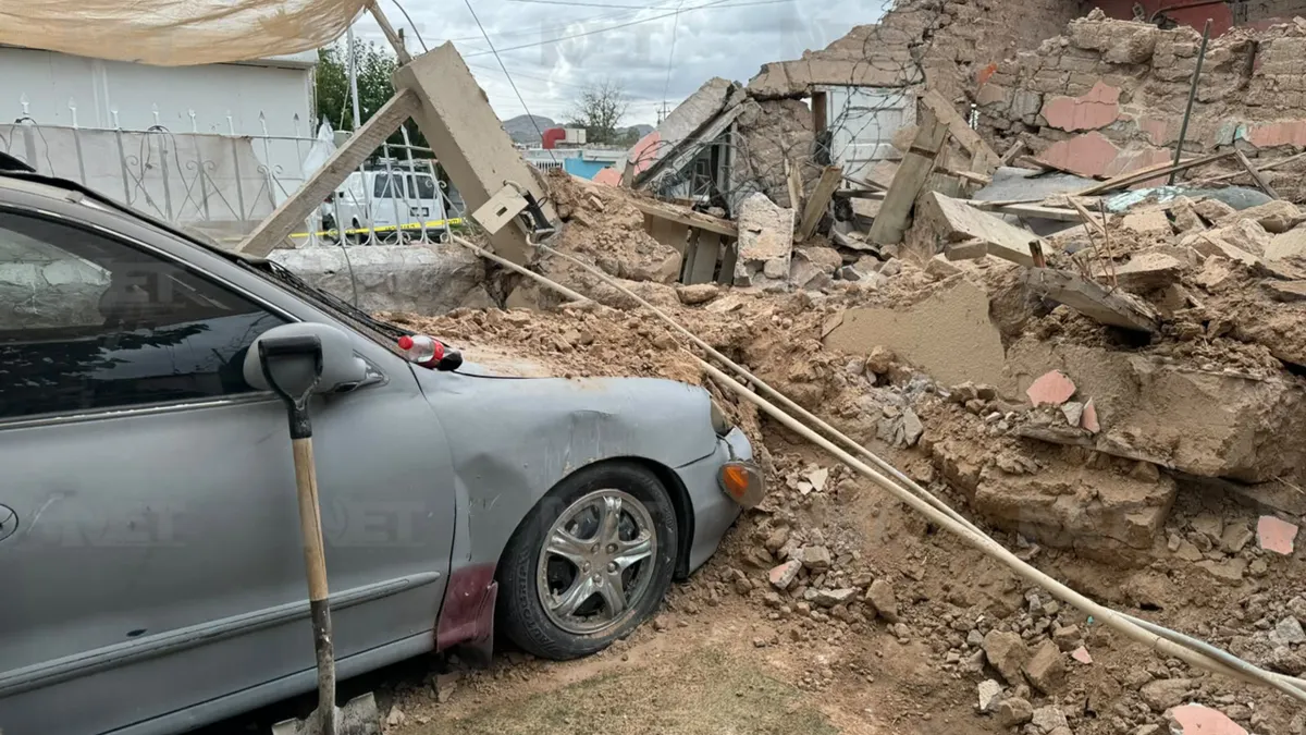 Colapsa vivienda deshabitada en El Mirador por humedad acumulada