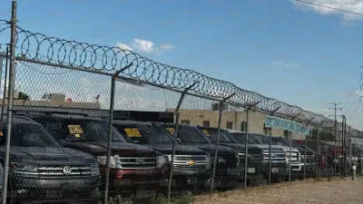 Aseguran lote de autos durante megaoperativo en Juárez