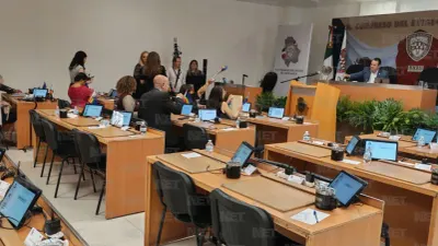 Suspenden sesión del Congreso en Juárez tras disturbios en protestas