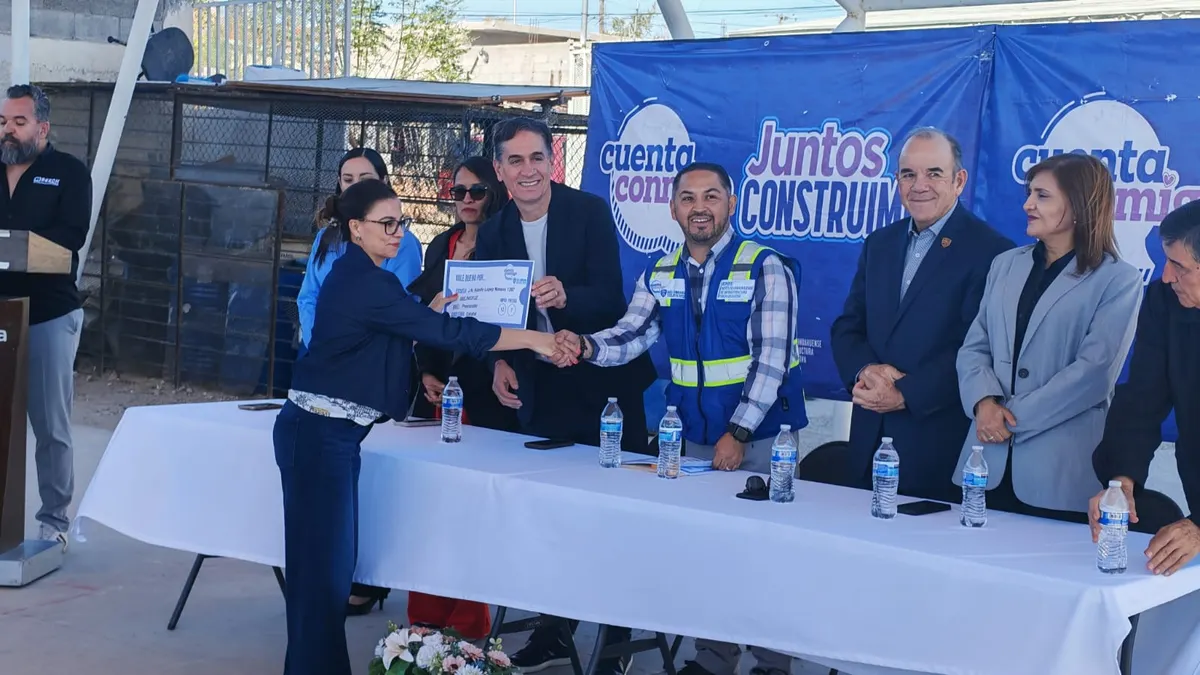 Entregan materiales de construcción a 12 escuelas de Juárez