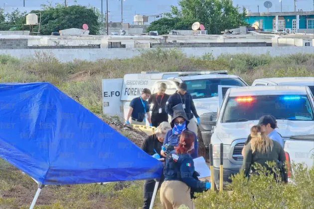 Trasladan cuerpo de fosa clandestina de Senderos de San Isidro a Semefo