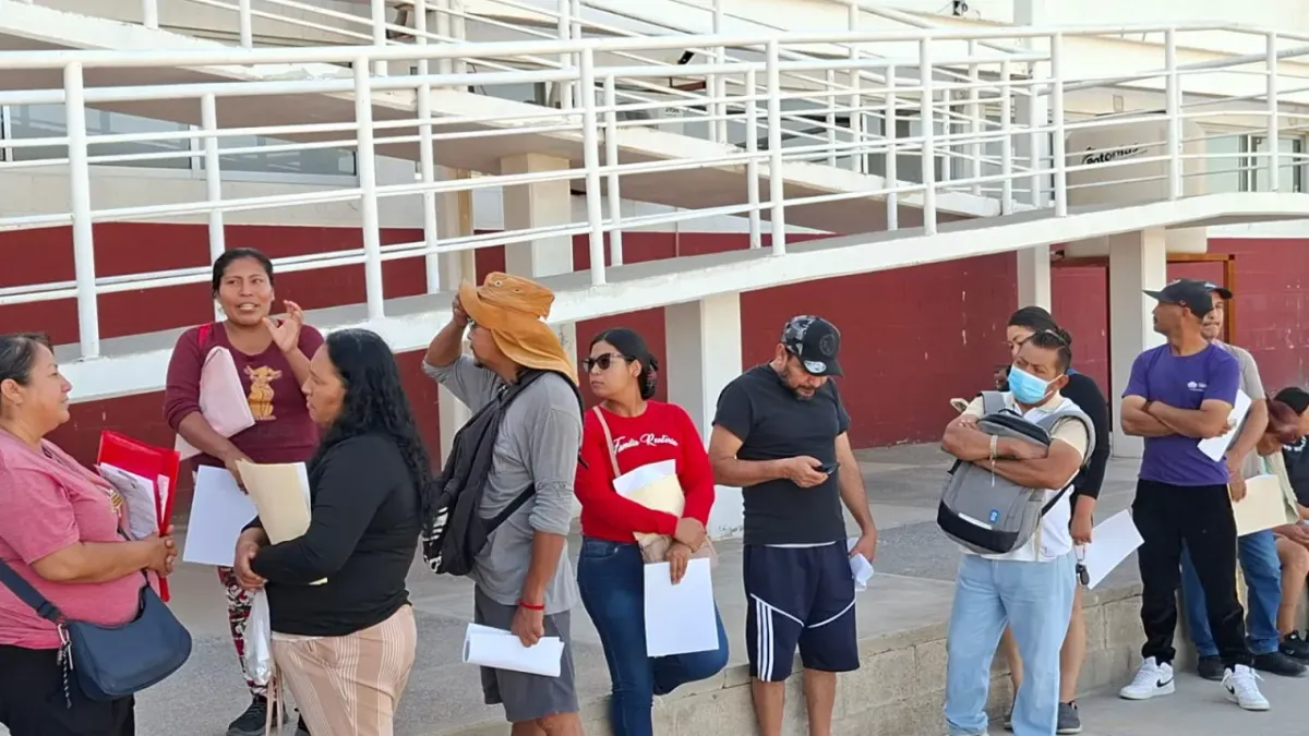 Registran largas filas en módulo móvil de Tesorería en Riberas del Bravo