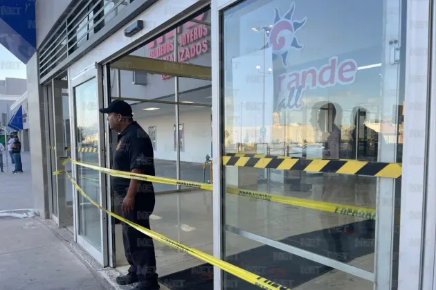 Se registra incendio en Río Grande Mall durante la madrugada; permanece cerrado