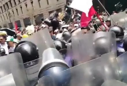Llama Gobierno federal al diálogo con CNTE ante amenaza de huelga nacional