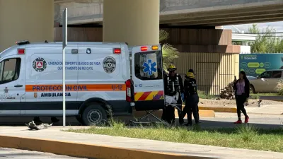Unidad de la FGE provoca choque múltiple y deja cuatro lesionados en Teófilo Borunda