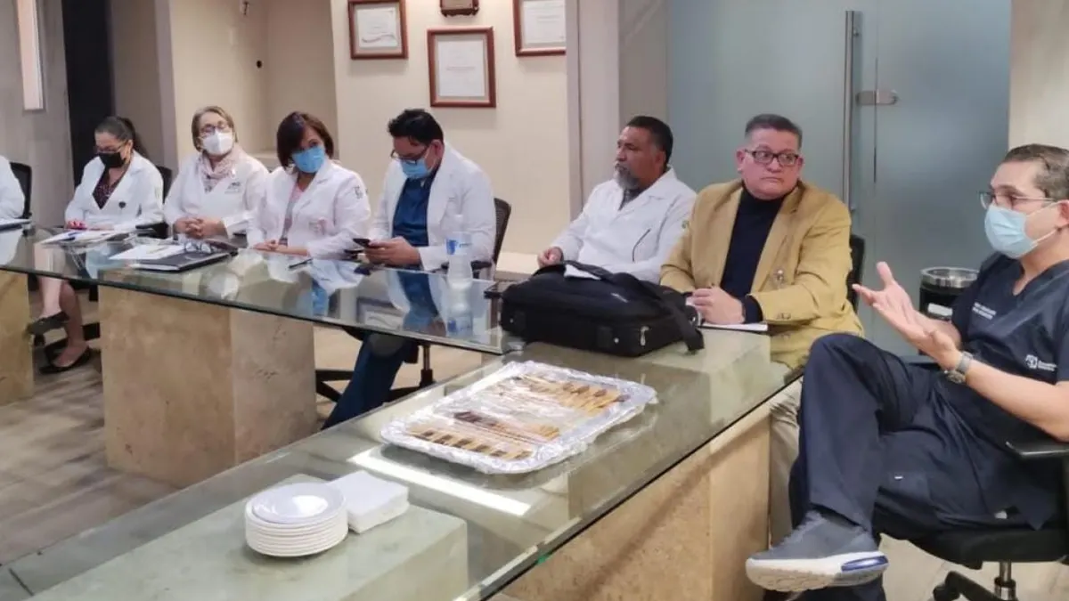 Se reúnen directivos del IMSS para mejorar atención