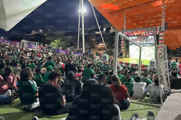 Miles de juarenses celebran en cuatro puntos el triunfo de México en el Mundial