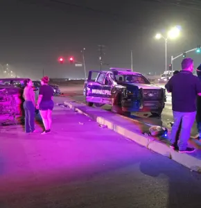 Choque entre patrulla y tres vehículos deja cuatro lesionados