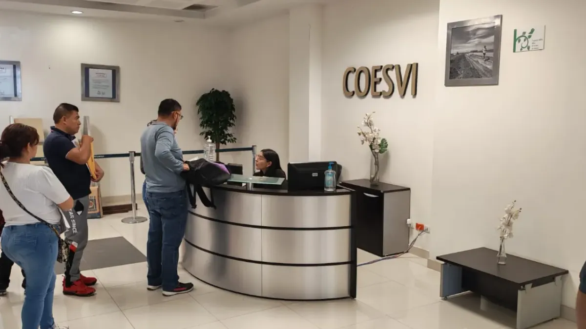 Aprovechan juarenses créditos de Coesvi para comprar material de construcción