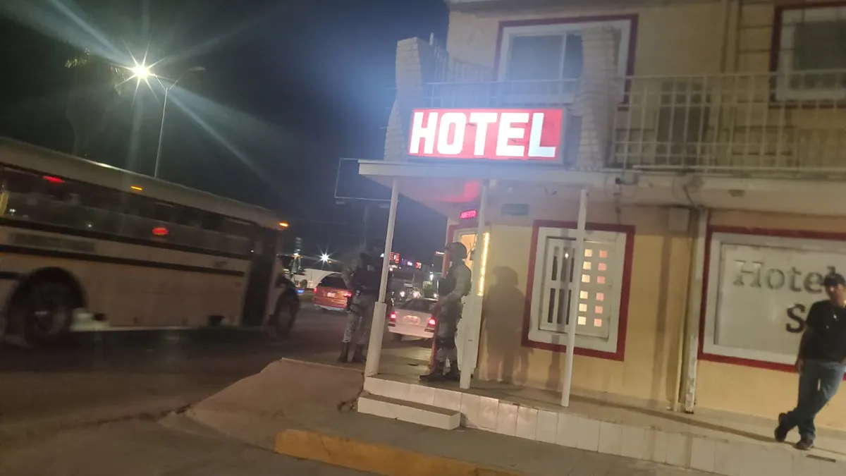 Autoridades realizan revisión migratoria en hoteles de Juárez y detienen a un brasileño