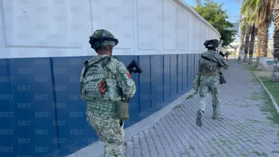 Resguarda Ejército la FGR por traslado de presunto líder criminal detenido en Tierra Nueva