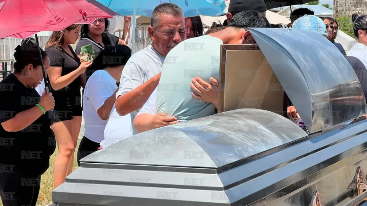 Familiares y amigos dan último adiós a Gerardo, menor atropellado en puente Libre
