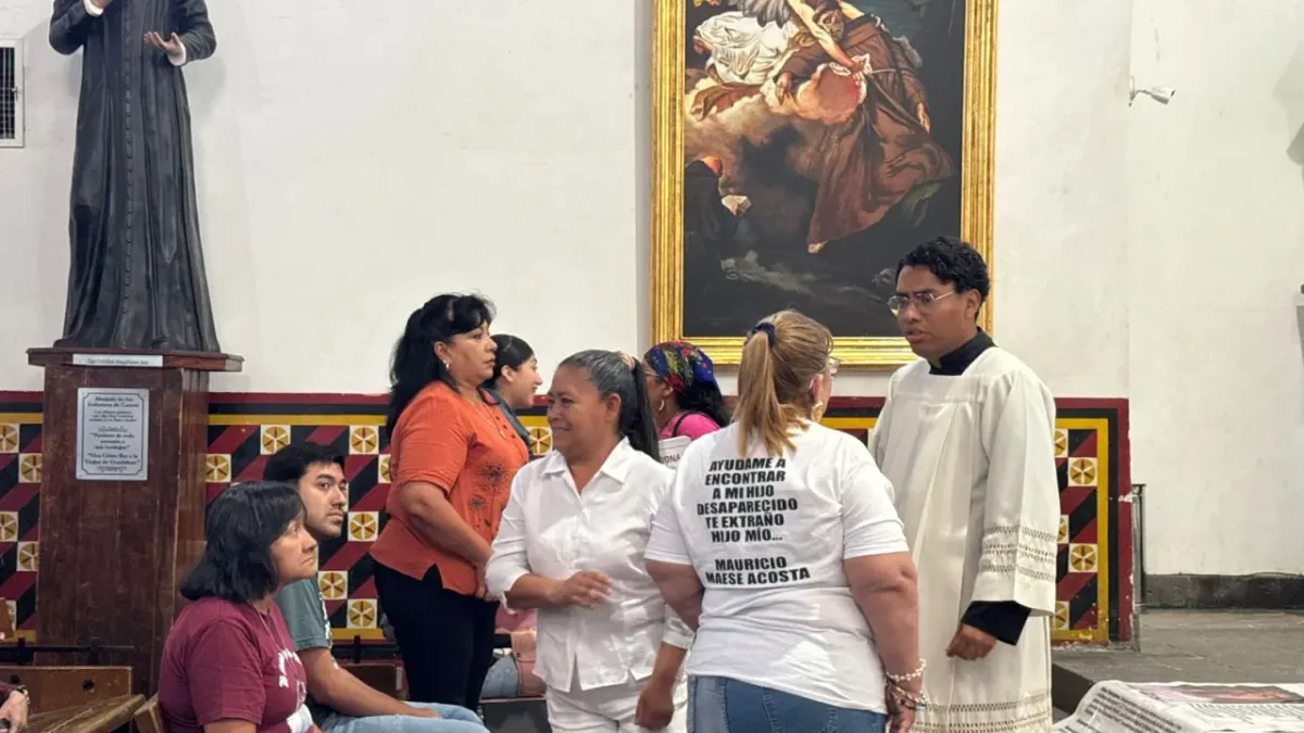 Se unen madres buscadoras y deudos de Plenitud para orar en misa