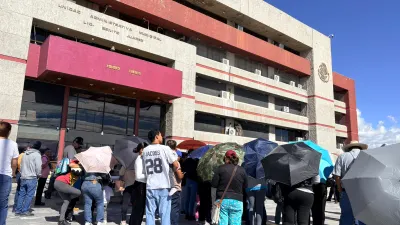 Piden vecinos de colonia Victoria certeza jurídica sobre sus terrenos