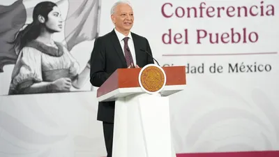 Arrestan a exdirector de Pemex por violencia doméstica
