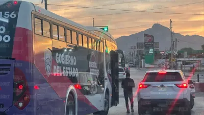 Llaman a no invadir el carril del JuárezBus; esto te puede costar la multa