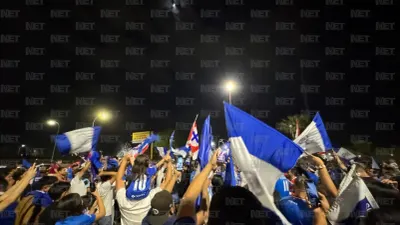 Se reúnen juarenses en la Megabandera para celebrar campeonato del Cruz Azul