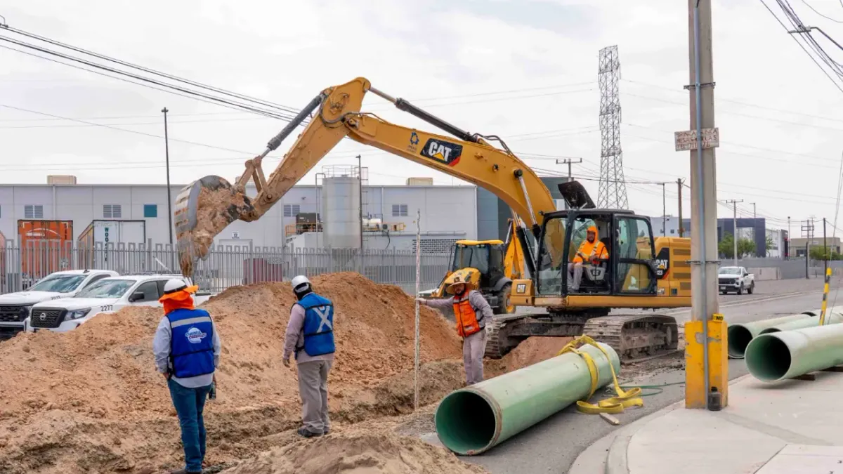 Inicia JMAS desvíos de drenaje para nuevo puente en Las Torres