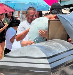 Familiares y amigos dan último adiós a Gerardo, menor atropellado en puente Libre