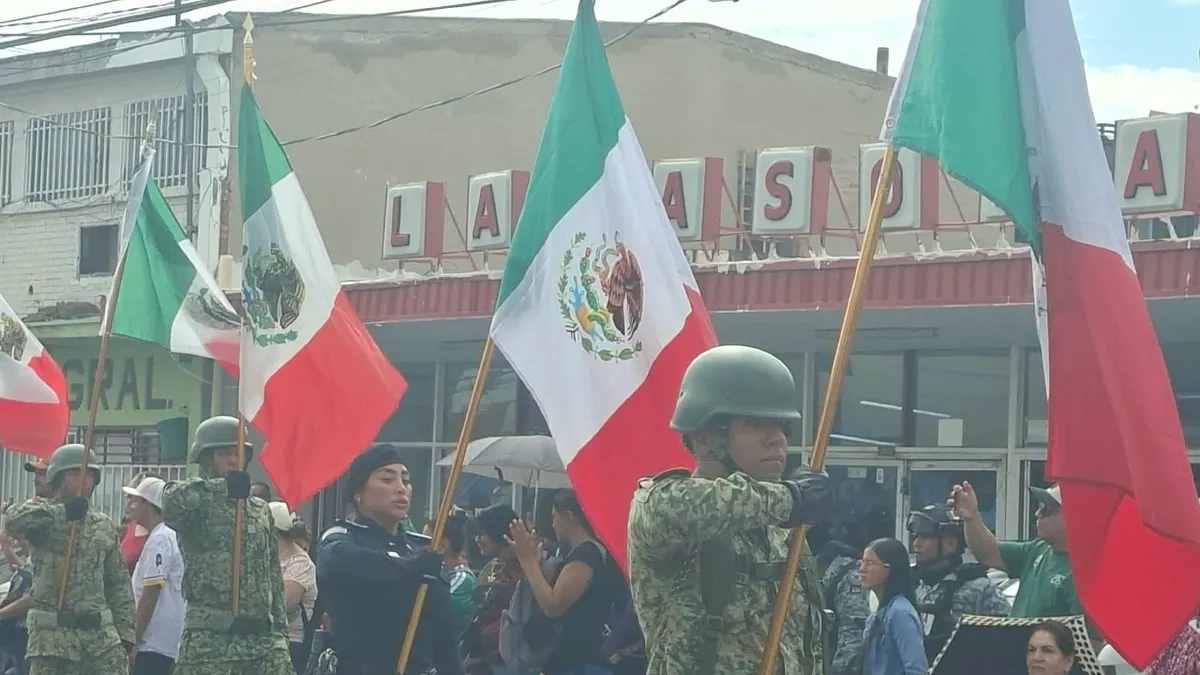 Reúne desfile de Independencia a 18 mil juarenses
