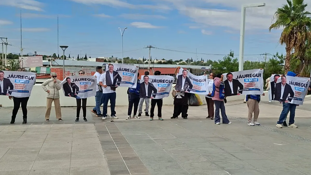 Panistas se manifiestan en Ciudad Judicial tras detención de Jáuregui