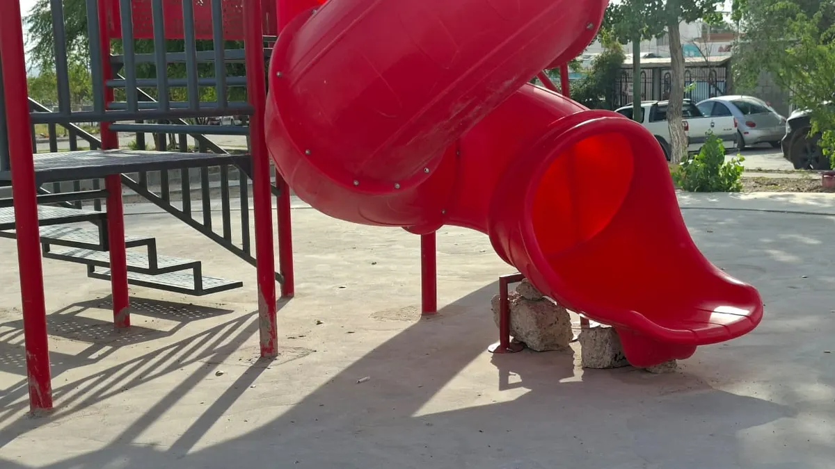 Reanuda Municipio trabajos en Parque de las Llantas tras denuncias de vecinos