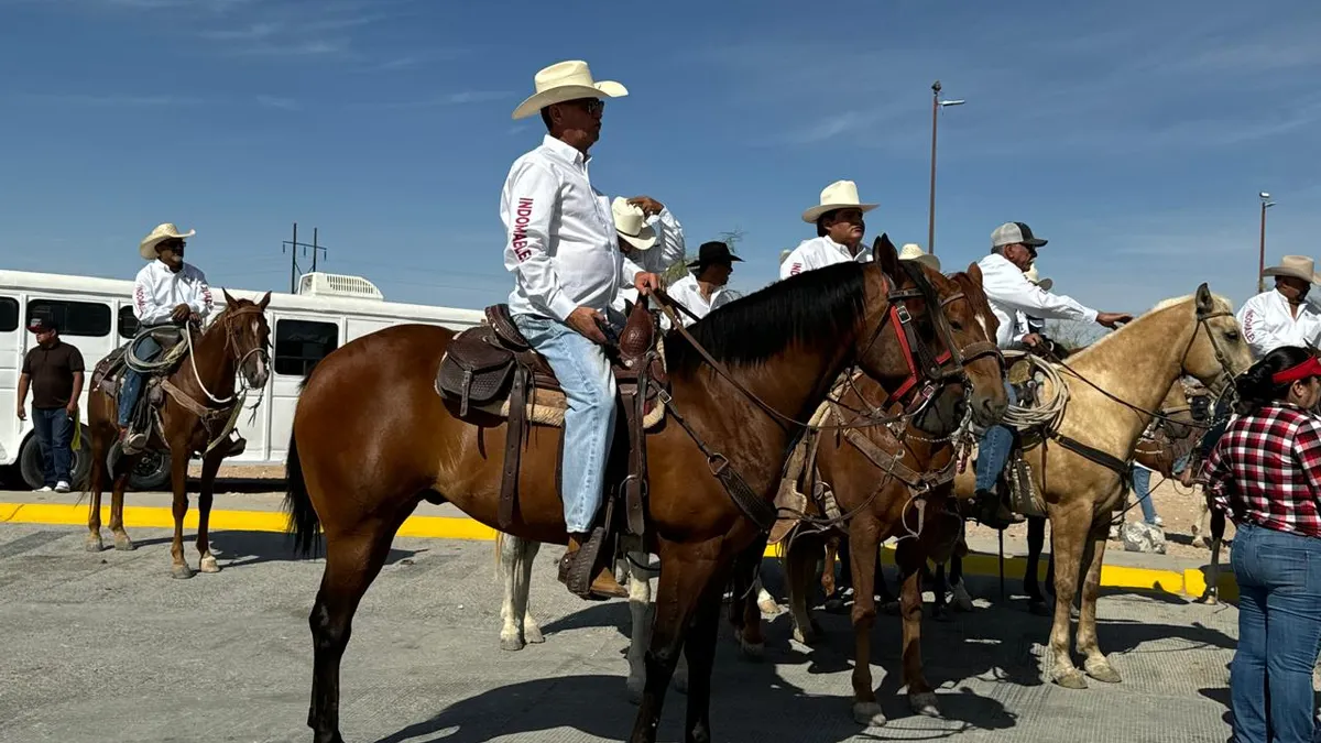 Más de 200 jinetes parten de Juárez en la Cabalgata Villista