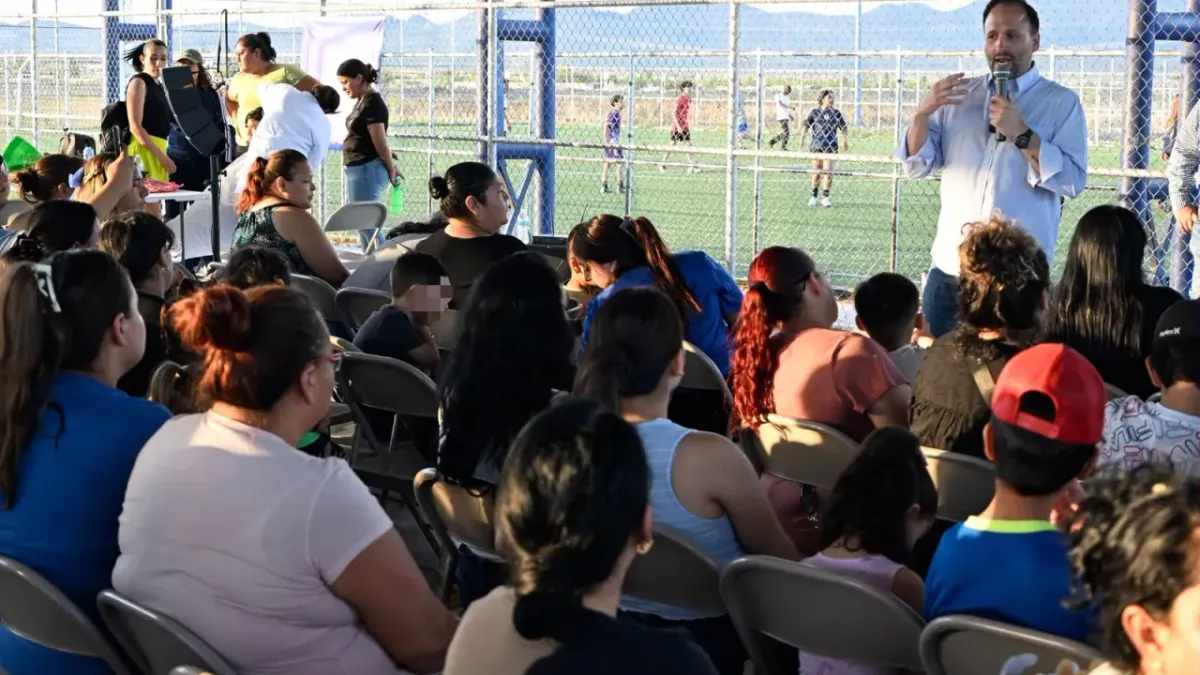 Llevan Feria de Servicios a colonia Vistas del Norte en Chihuahua