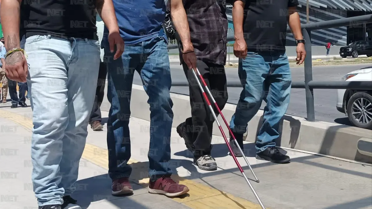 Implementa Juárez Bus anuncios sonoros; usuarios con discapacidad piden mejoras