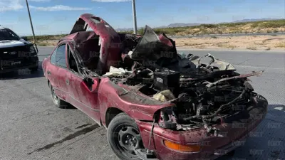 Se estrella conductora contra camión de personal en Miguel de la Madrid