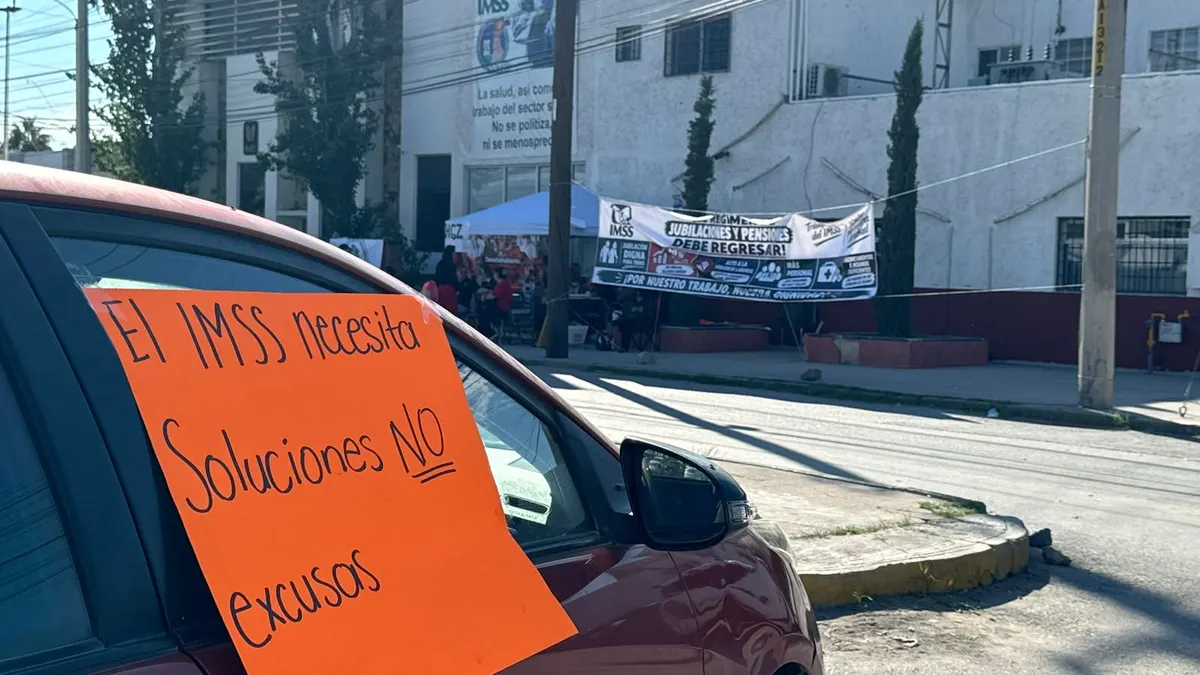 Trabajadores del IMSS en Juárez acumulan más de 50 horas de protesta