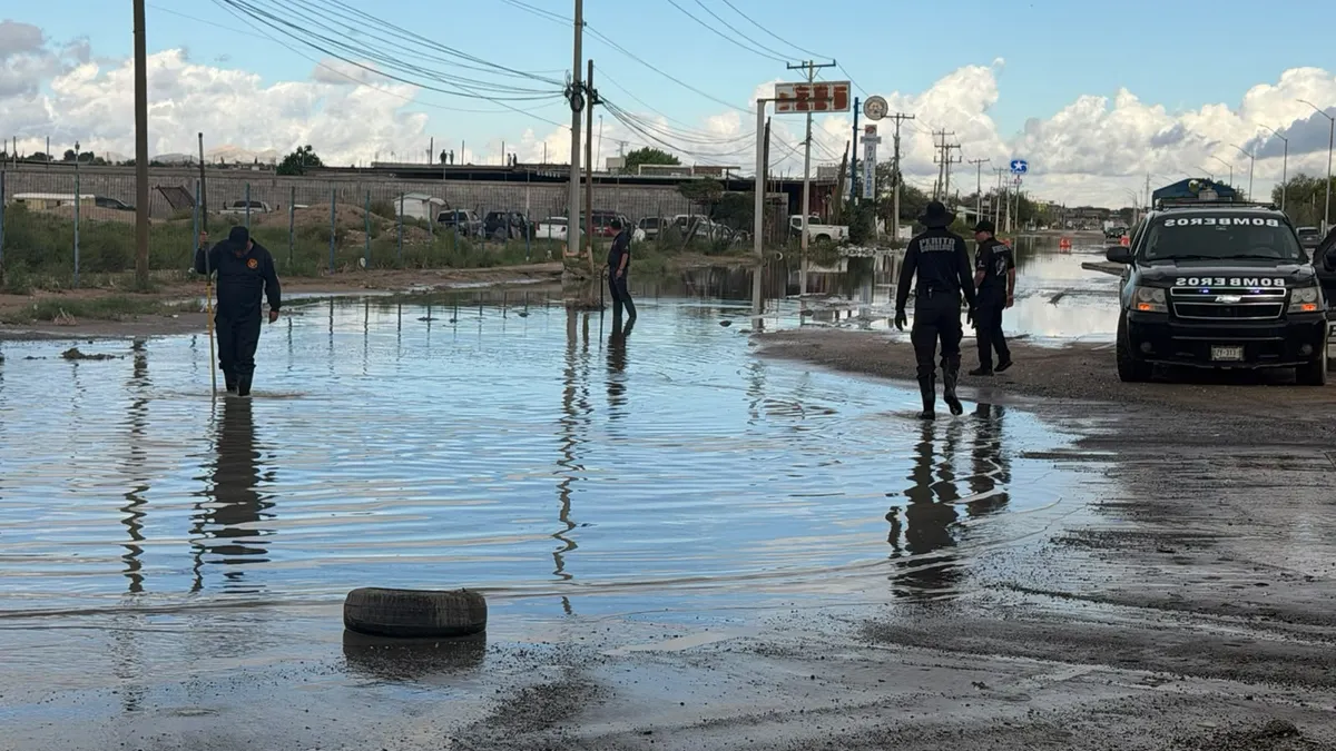 Cierran tramo de carretera Juárez-El Porvenir por riesgo de socavones