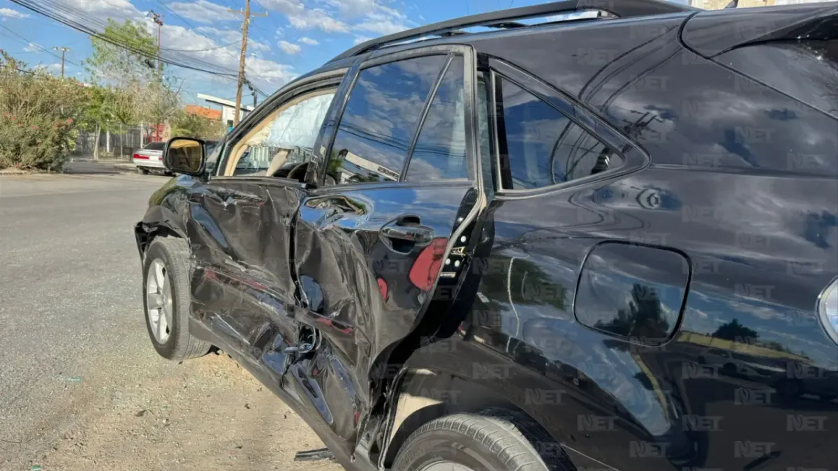 Se salva puesto de enchiladas tras choque