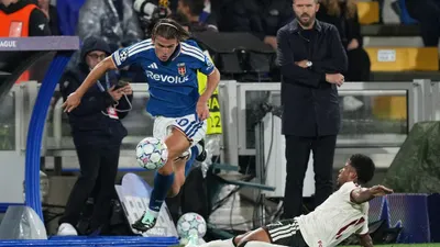 Nico Paz lidera goleada del Como sobre el Manchester United en Champions
