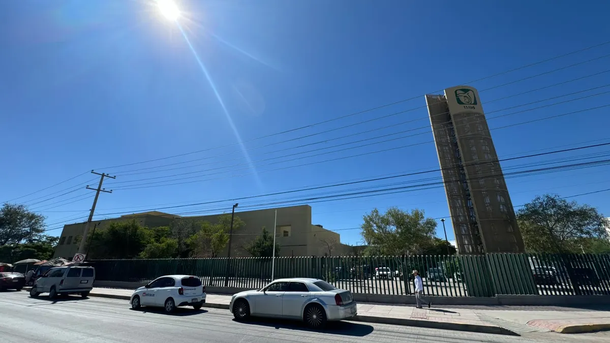 Temen trabajadores del IMSS represalias tras ser grabados en consulta salarial