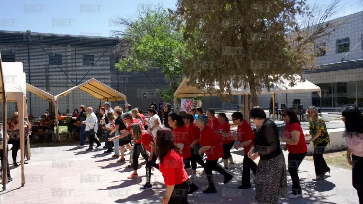 Celebra Casa de los Abuelos a las madres con actividades y mariachi