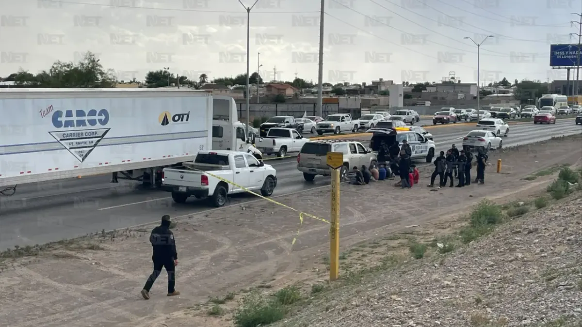 Detienen a presuntos 'polleros' en operativo sobre el bulevar Cuatro Siglos