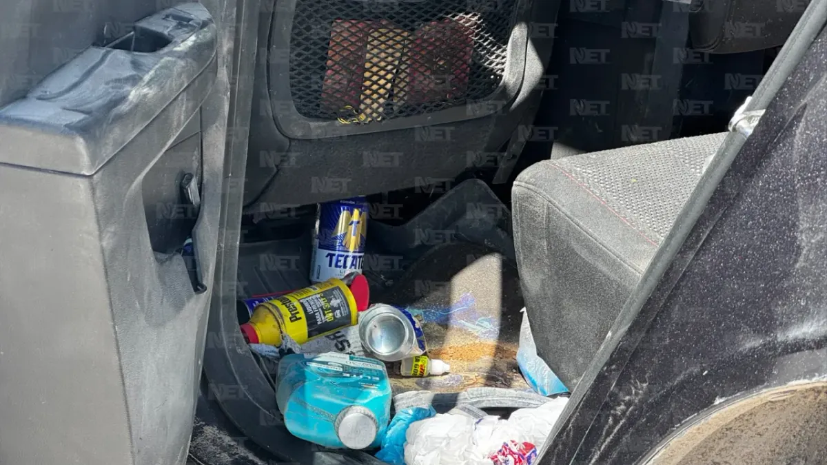 Choca conductor contra camión estacionado en Juárez