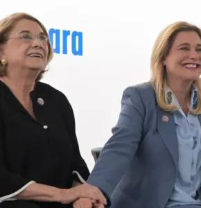Felicita Maru Campos a madres chihuahuenses por el 10 de mayo