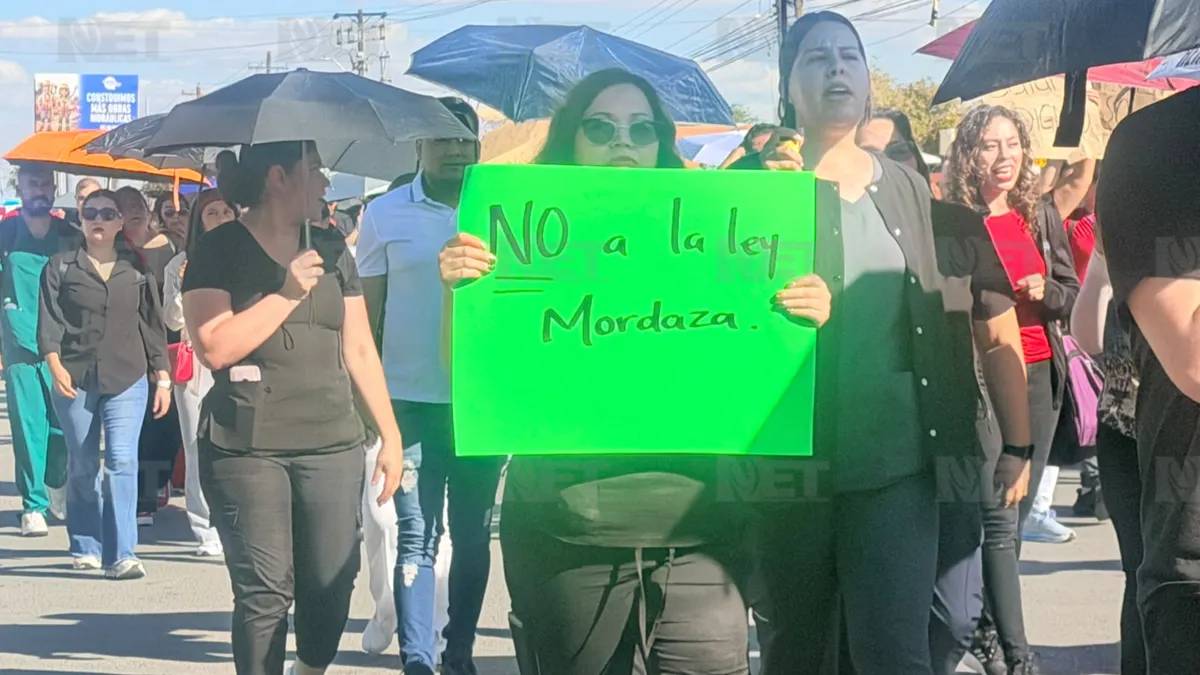 Trabajadores del IMSS 2 se manifiestan en avenida Vicente Guerrero