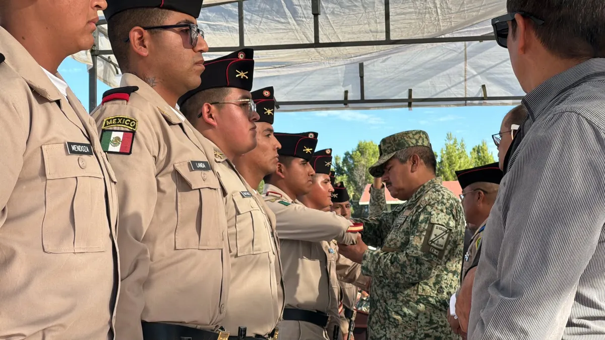 Reconocen a 48 conscriptos con ascensos en Guarnición Militar de Juárez