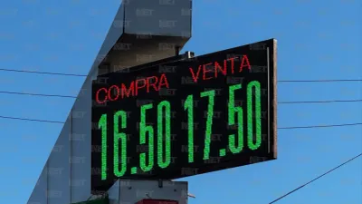 Registran centros cambiarios variaciones en precio del dólar