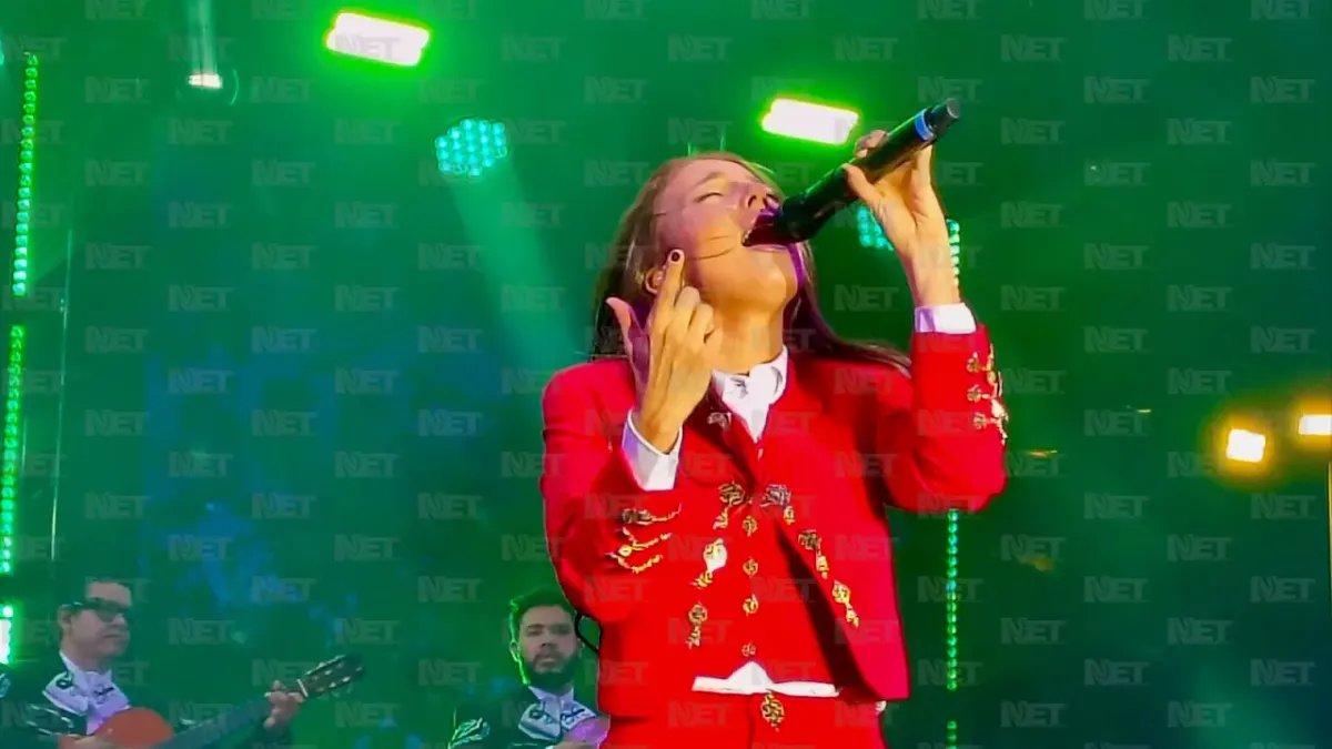 Cautiva Majo Aguilar al público en el segundo día de la Feria Canaco Juárez 2026