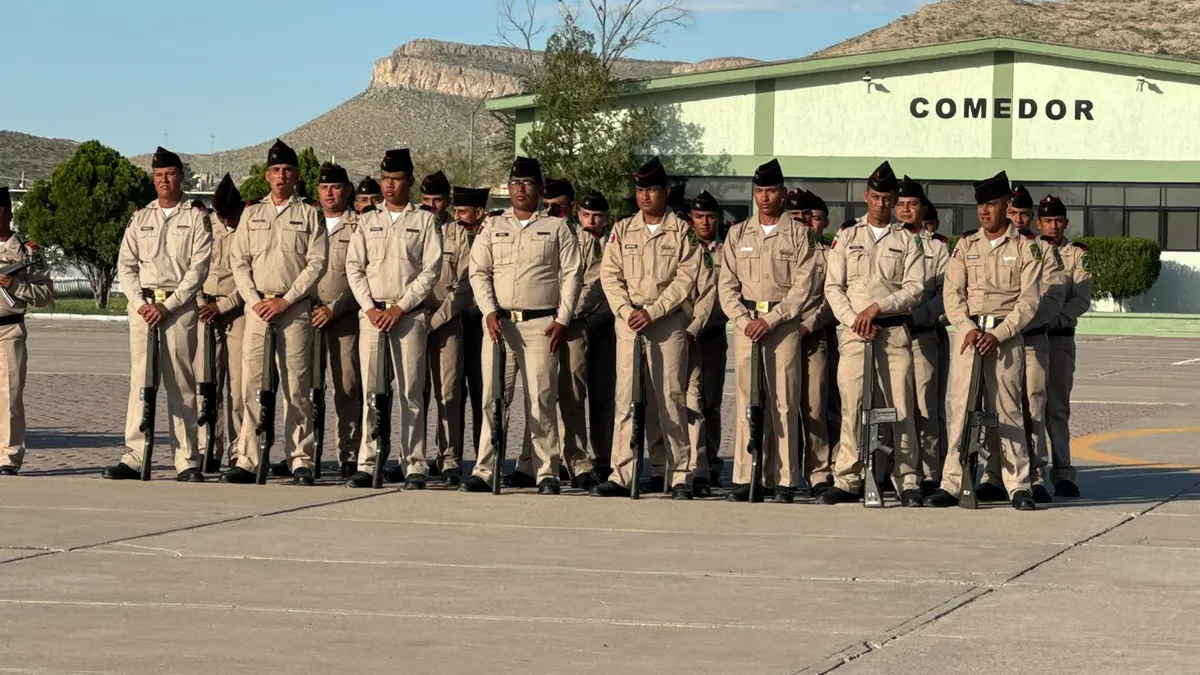 Reconocen a 48 conscriptos con ascensos en Guarnición Militar de Juárez