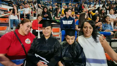 Reconocen a alumnas con discapacidad visual en Generación de Excelencia 2026