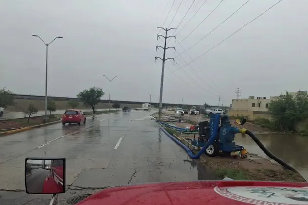 Exige alcalde a JMAS dejar de verter agua en calles de Juárez
