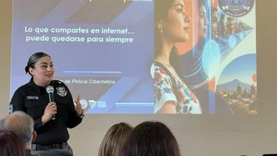 Reciben mujeres periodistas de Parral capacitación en ciberseguridad