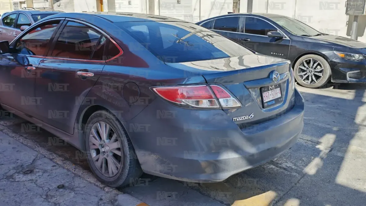Conductor se pasa semáforo en rojo y provoca choque en la 16 de Septiembre