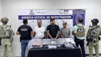 Detienen a tres con más de 100 vapeadores con THC en la Insurgentes